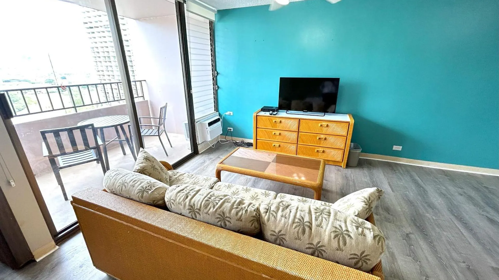 بيت للعطل Royal Kuhio 2302 - Spacious Studio With Stunning Mountain Views In The Heart Of Waikiki! هونولولو