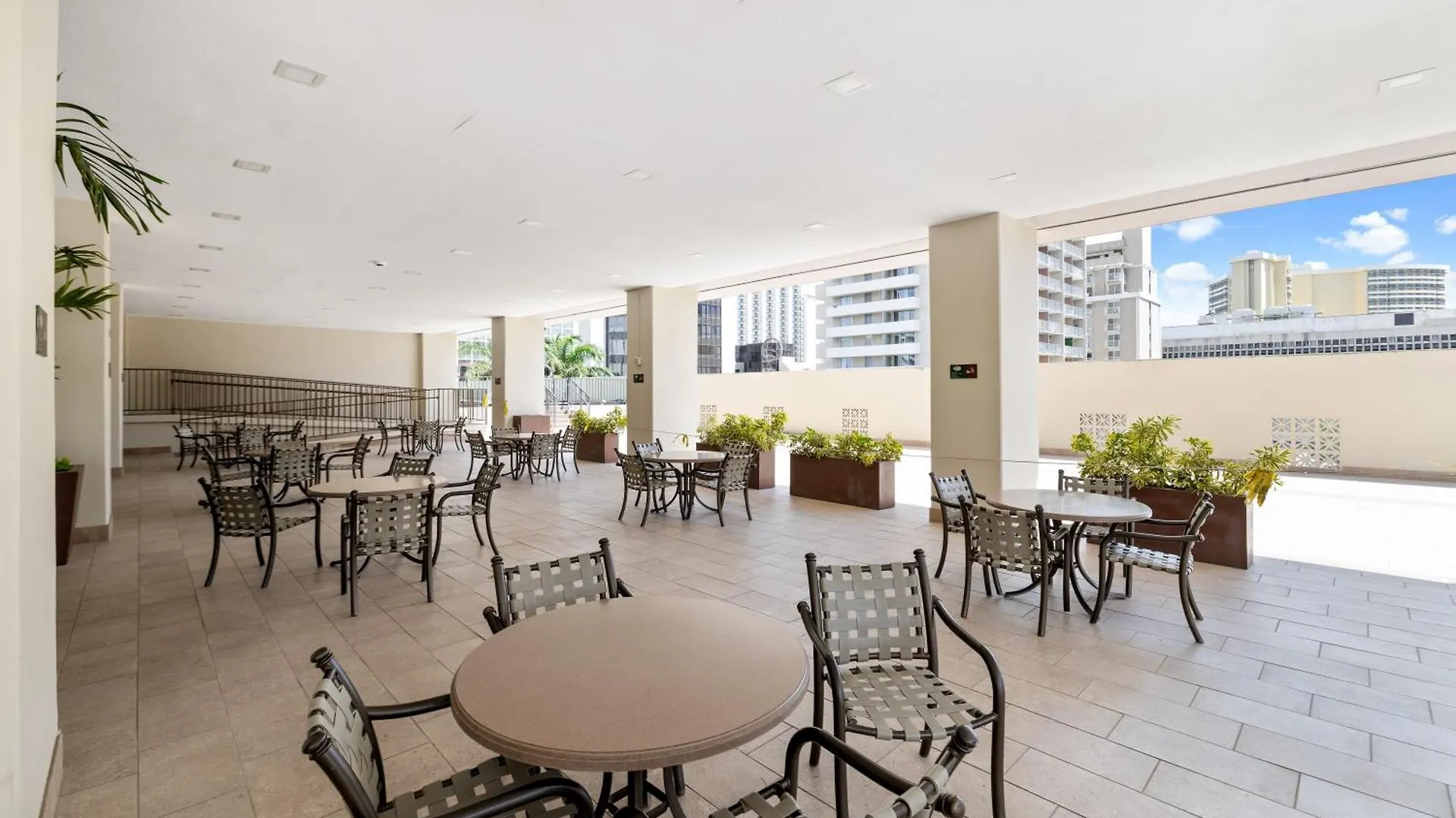 Royal Kuhio 2302 - Spacious Studio With Stunning Mountain Views In The Heart Of Waikiki! هونولولو 0*,  الولايات المتحدة الأمريكية